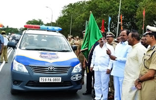 CM KCR launching new Innova Vehicles for modern Policing - Strengthening security apparatus