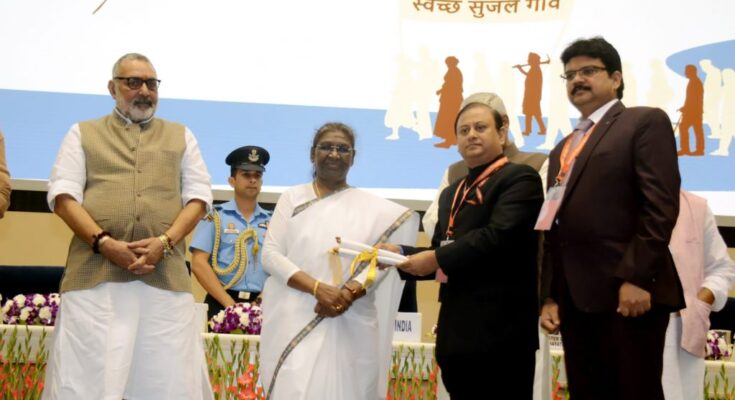 16-Telangana-ULBs-receive-Swachh-Survekshan-2022-awards