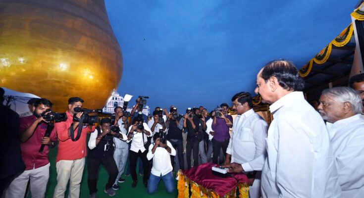 CM inaugurated Telangana Martyr’s Memorial