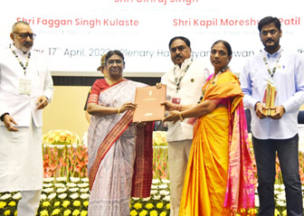 Telangana-bags-13-awards-in-National-Panchayat-Awards