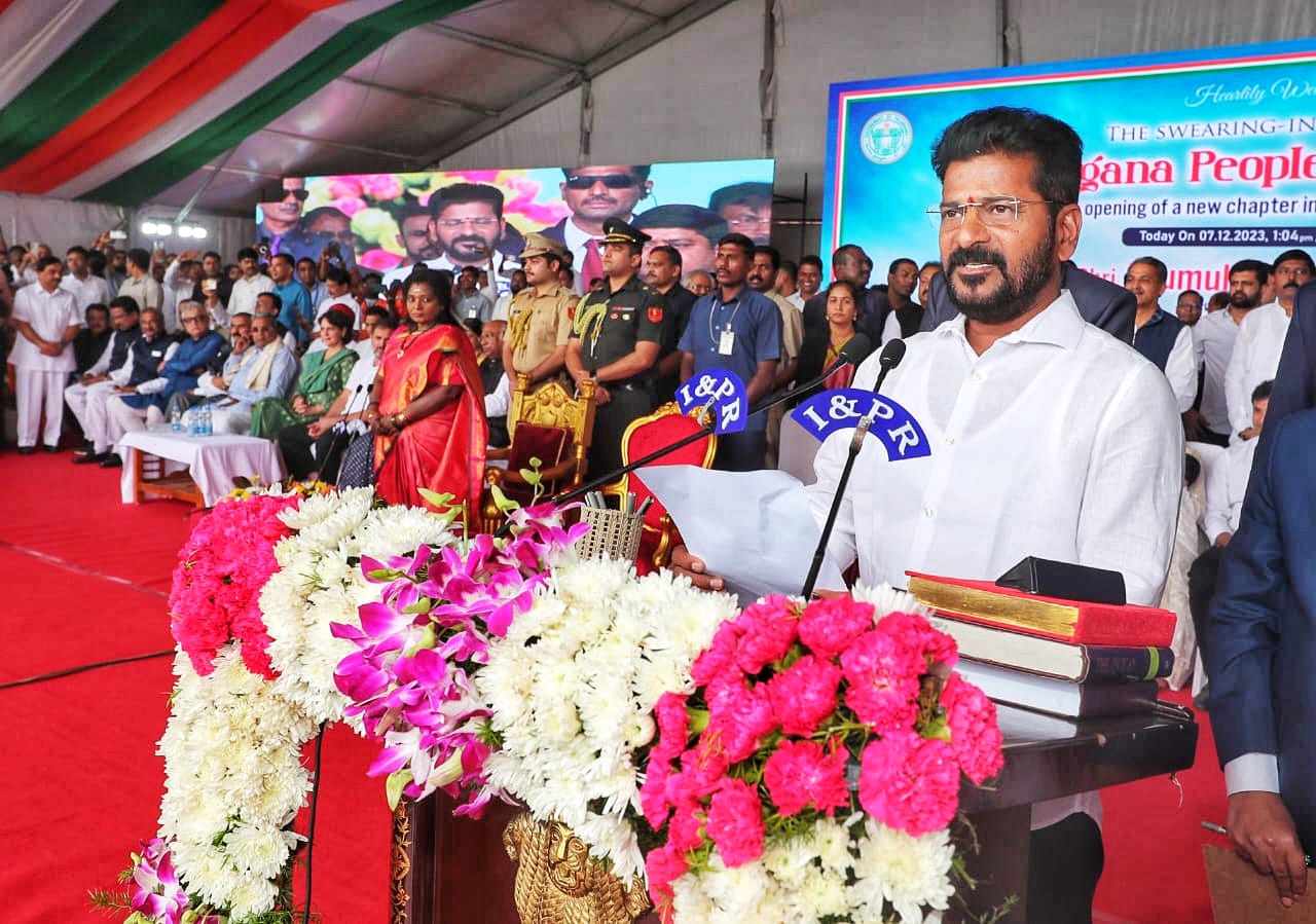 CM-designate Sri Anumula Revanth Reddy took oath as the Chief Minister of Telangana-07-12-2023